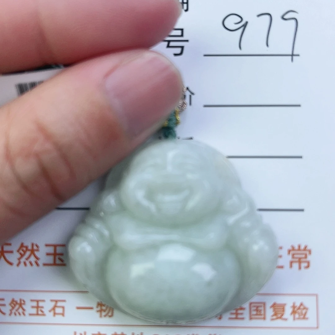 翡翠颈饰未镶嵌佛公