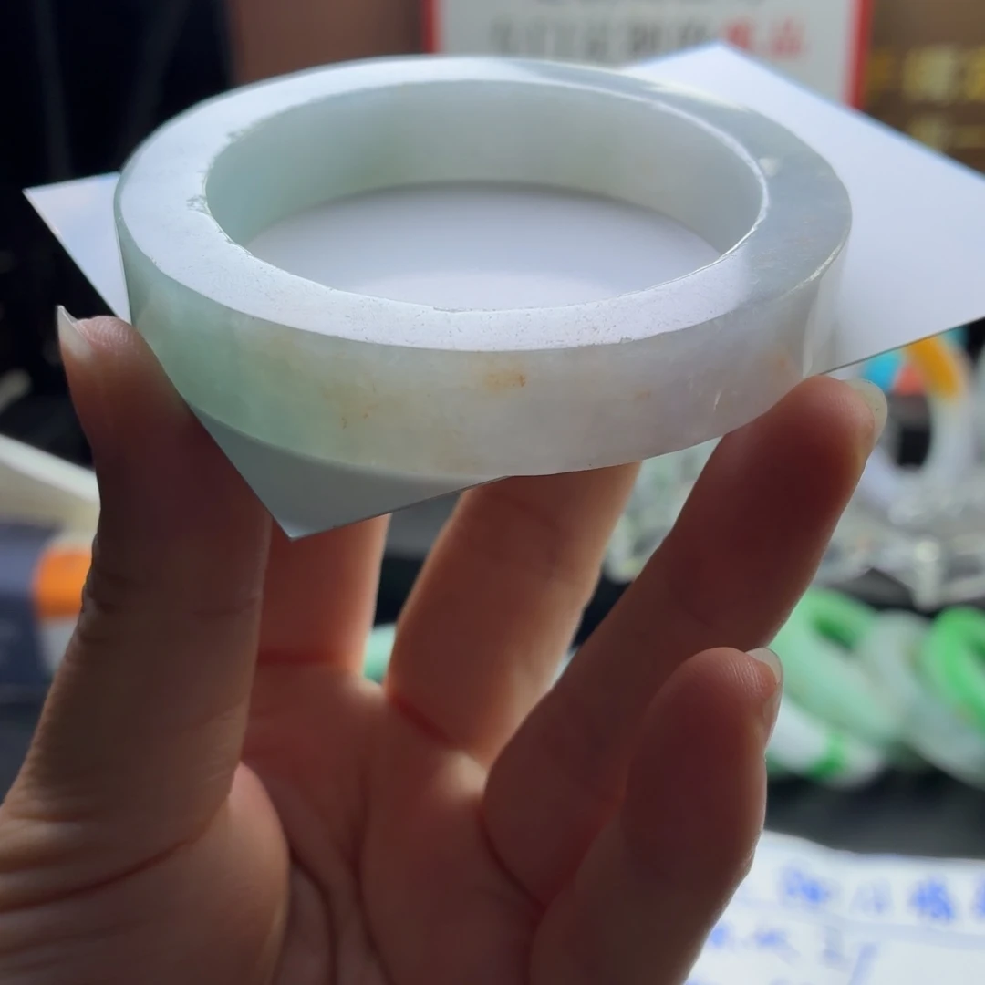 定制翡翠未镶嵌翡翠手镯多样性发一