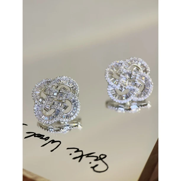 镀白金 银针 四叶花花 气质耳钉E4734