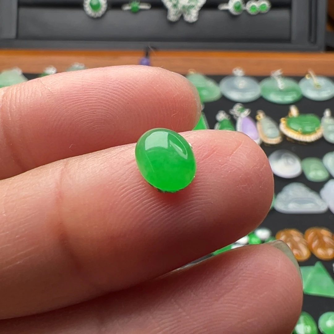 翡翠颈饰未镶嵌蛋7.2