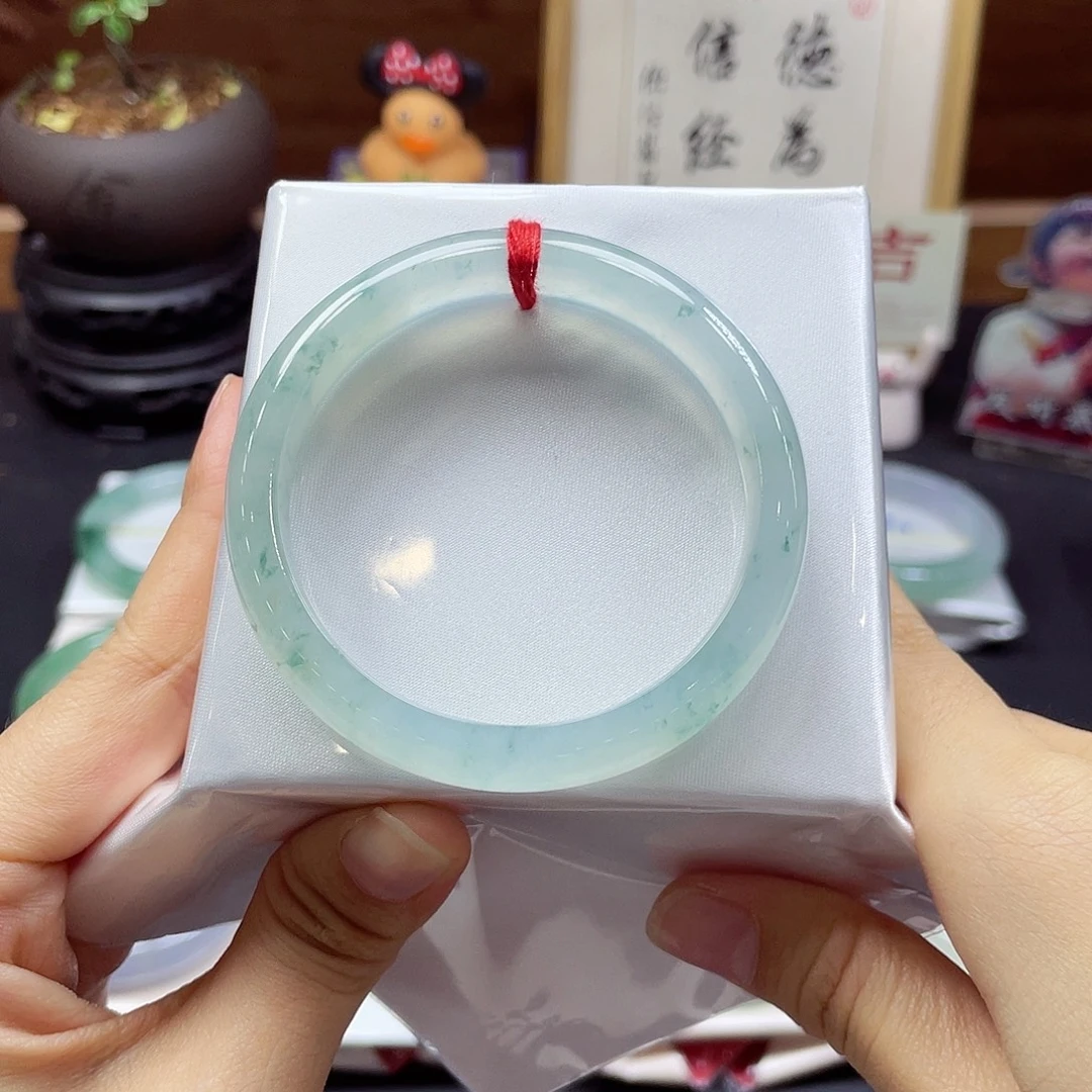 翡翠未镶嵌手镯44 号