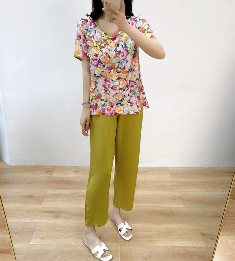 国风盘口V领气质衣服妈妈短袖中老年女装时尚新中式洋气两件套