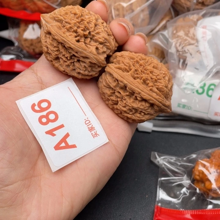 吊坠文玩核桃核桃
