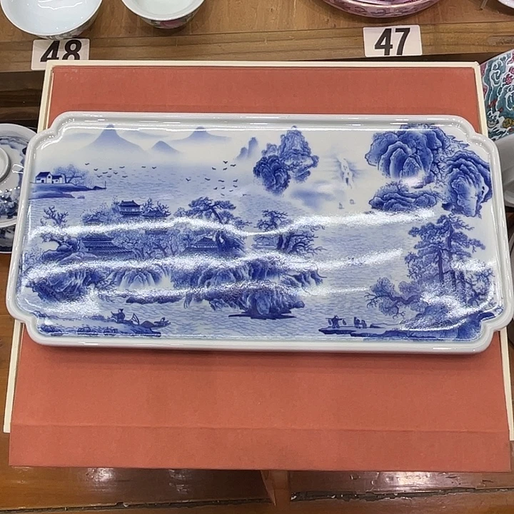 麦***胖青花春山图干泡台