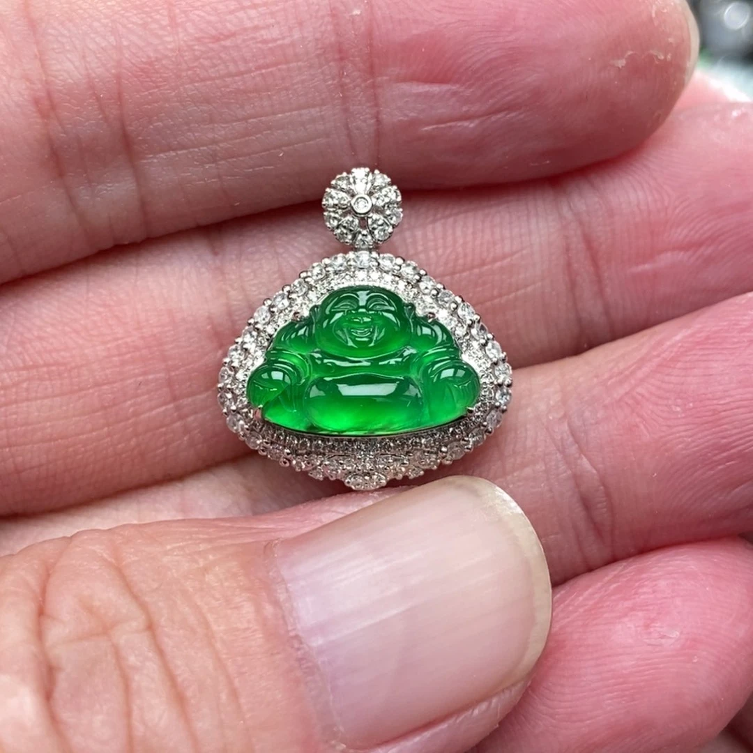 颈饰18K金镶嵌翡翠佛公