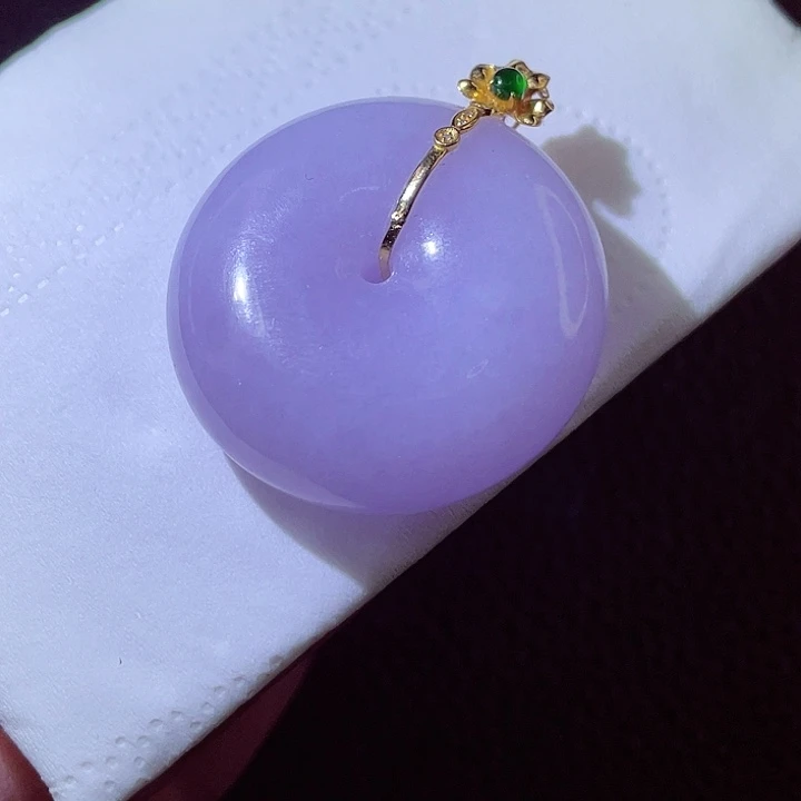 翡翠18K金镶嵌颈饰翡翠