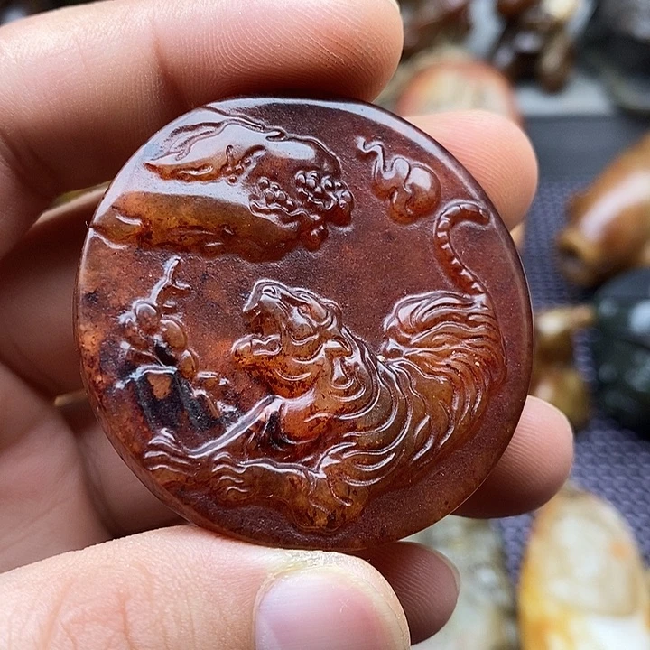 未镶嵌蛇纹石玉颈饰