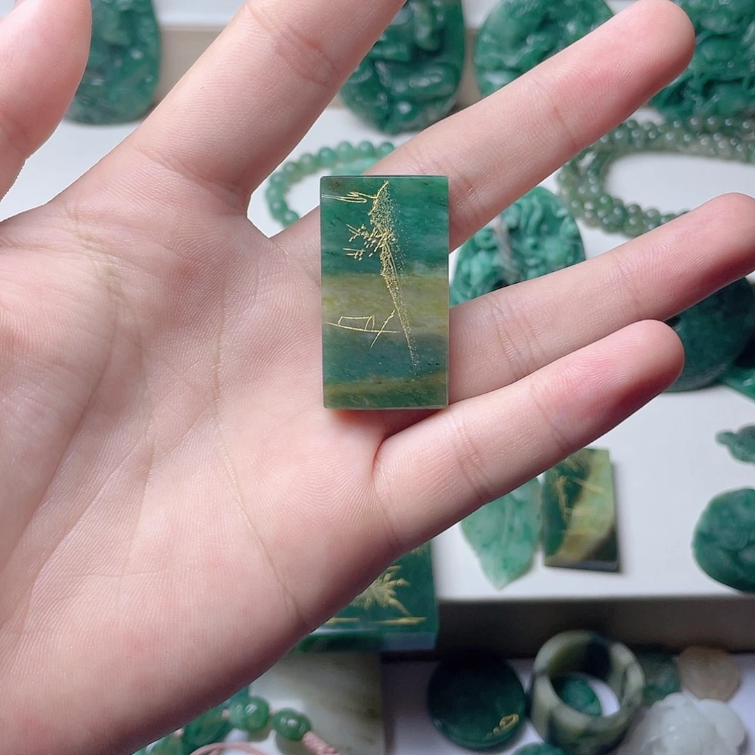 新***店独山玉未镶嵌挂件