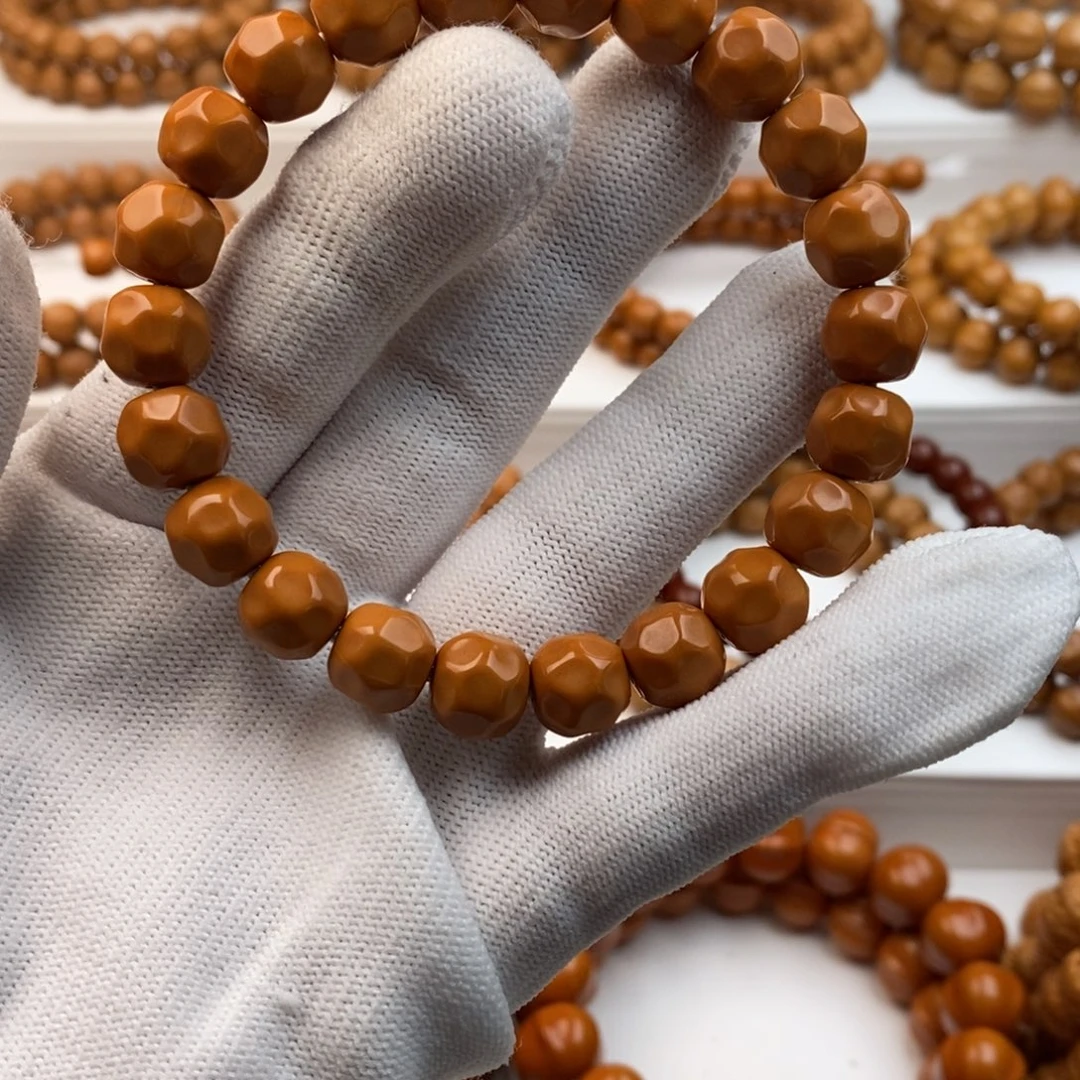 猴头核桃吊坠L*x小奶酪