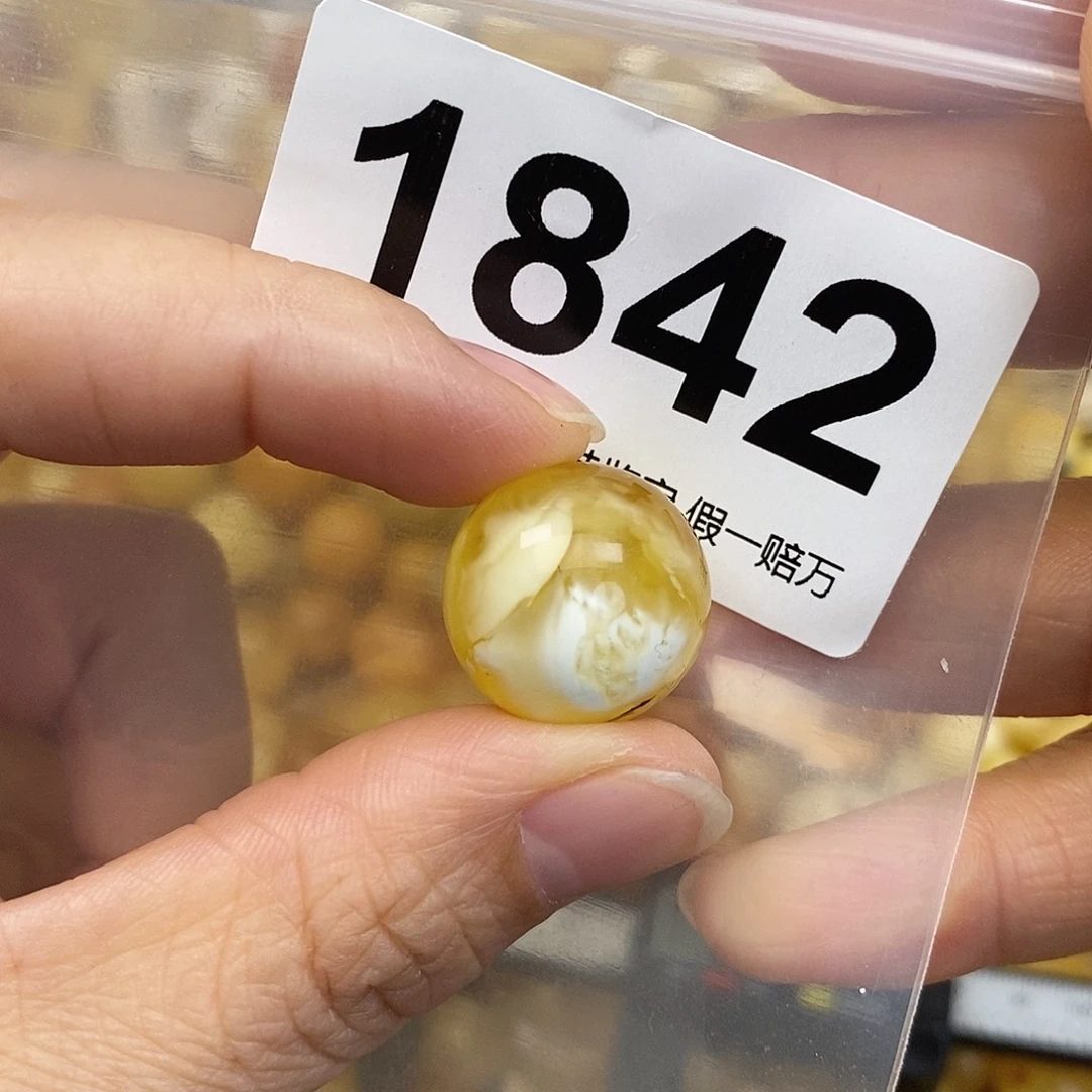 蜜蜡未镶嵌珠宝奇石18