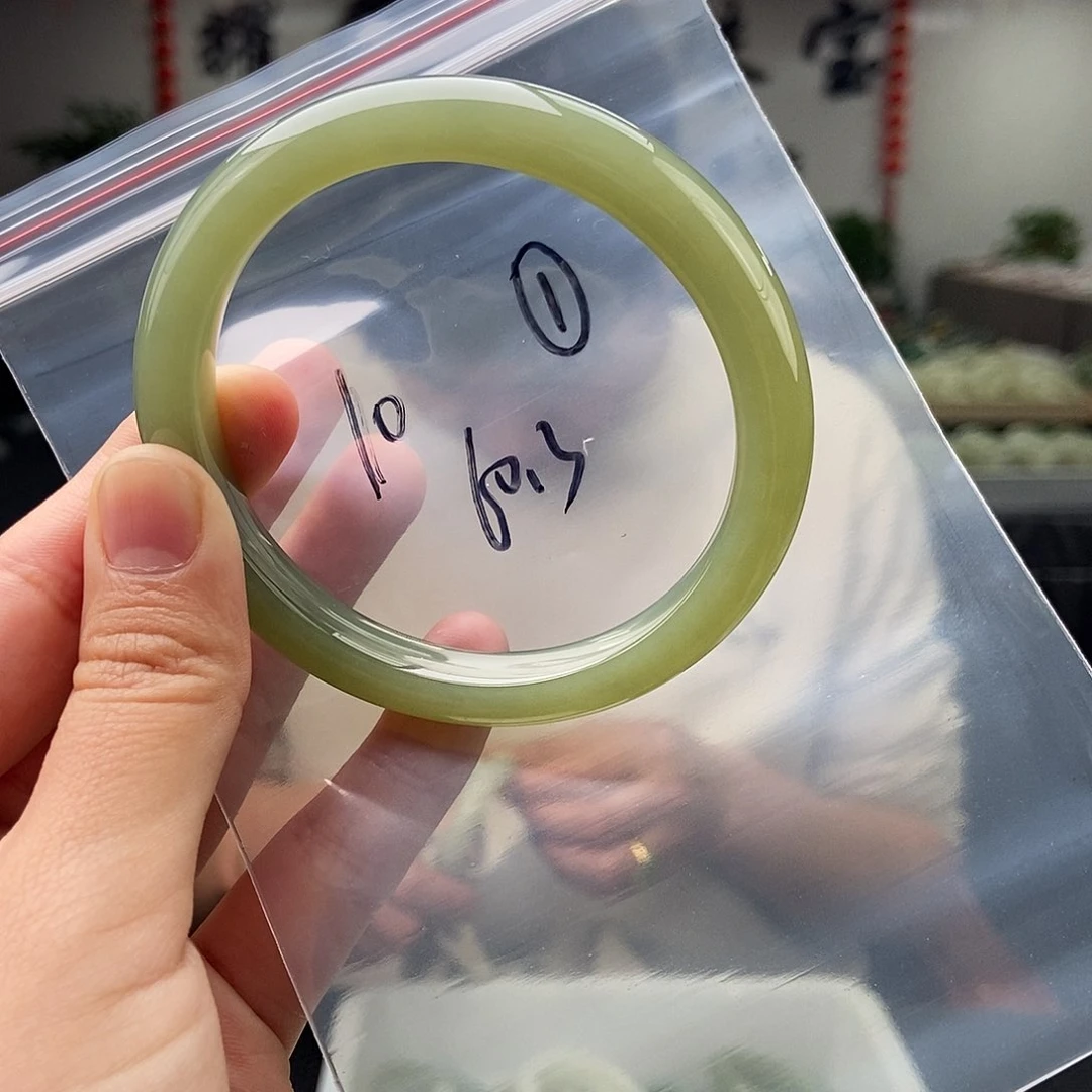 和田玉颜色多样性发拍一发一未镶嵌