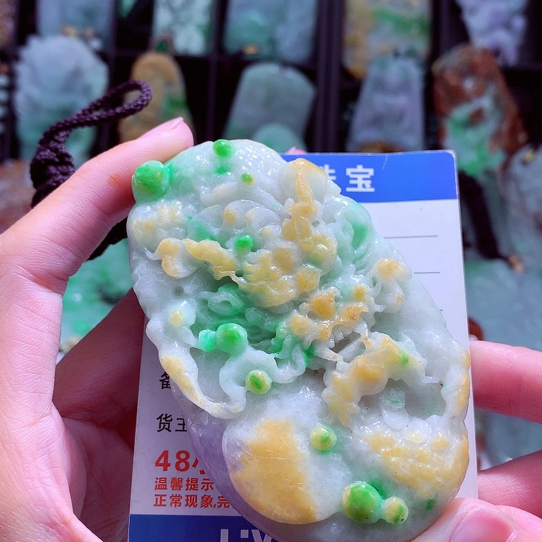 颈饰未镶嵌翡翠天然