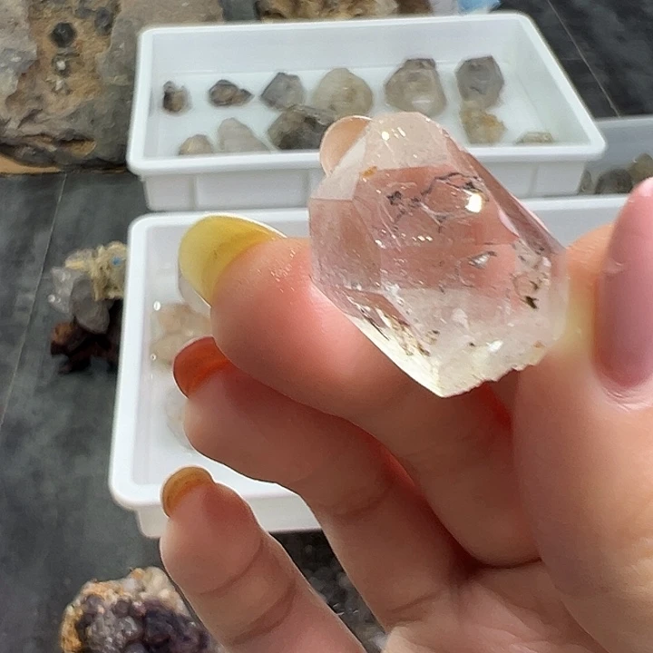 仿水晶磁石L44闪灵