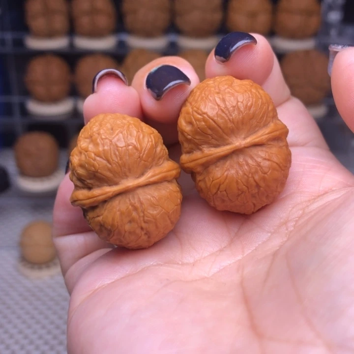 文玩核桃把件7号玲珑小元宝30尺