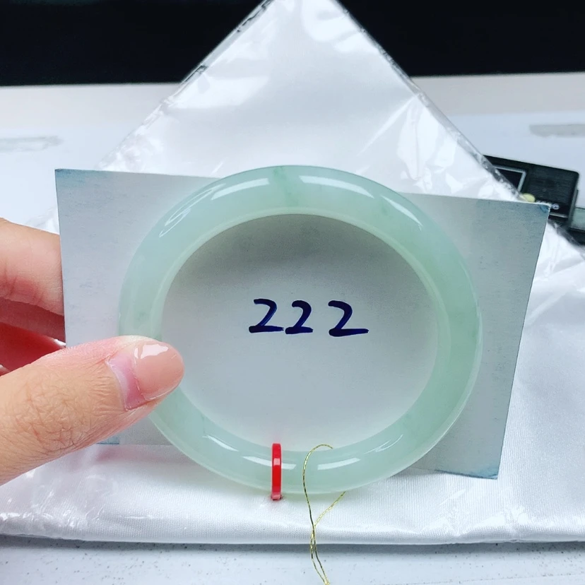 【闪购商品】翡翠手镯未镶嵌53.2圈