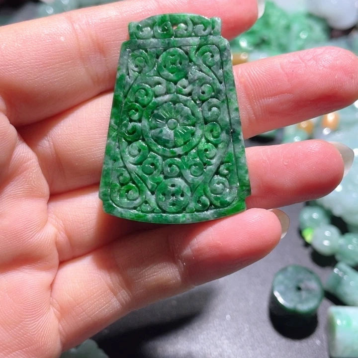 【闪购商品】翡翠颈饰未镶嵌天然翡翠