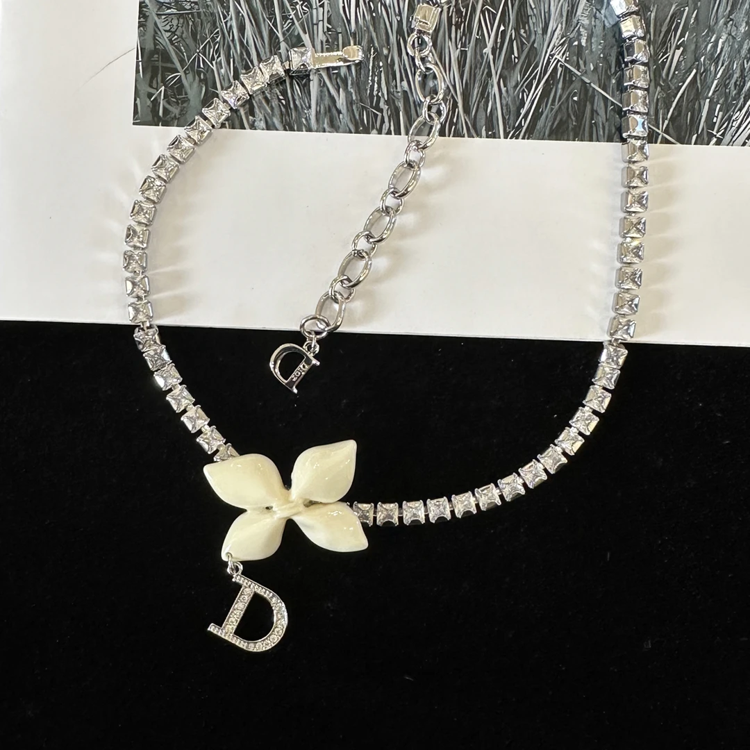 95新 DIOR/迪奥 Dior迪奥 栀子花字母Choker白钻项链