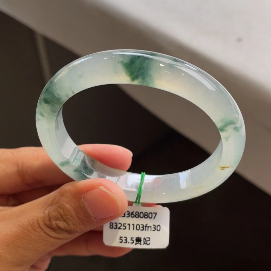 翡翠未镶嵌手镯起光冰飘花贵妃【强推】