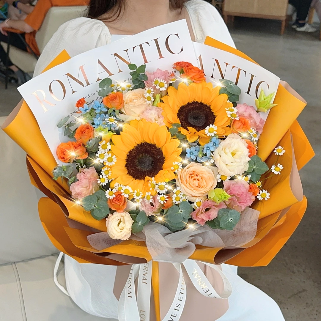 2朵向日葵2朵香槟