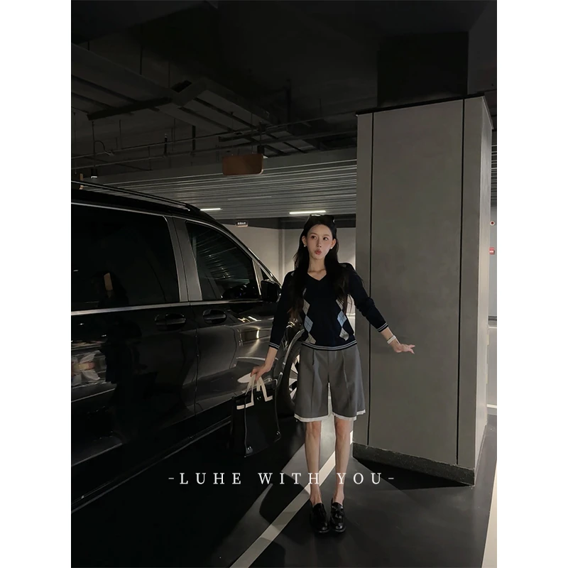 LUHE【印象伯克利】hehe私服～静奢学院绵羊毛格纹V领针织衫