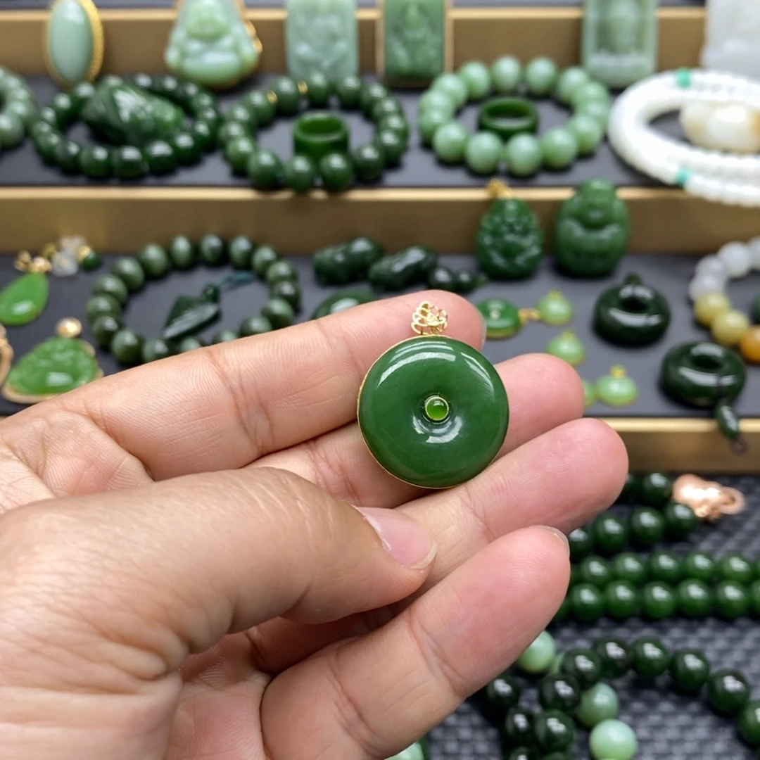 呦***爷和田玉（碧玉）18K金镶嵌颈饰