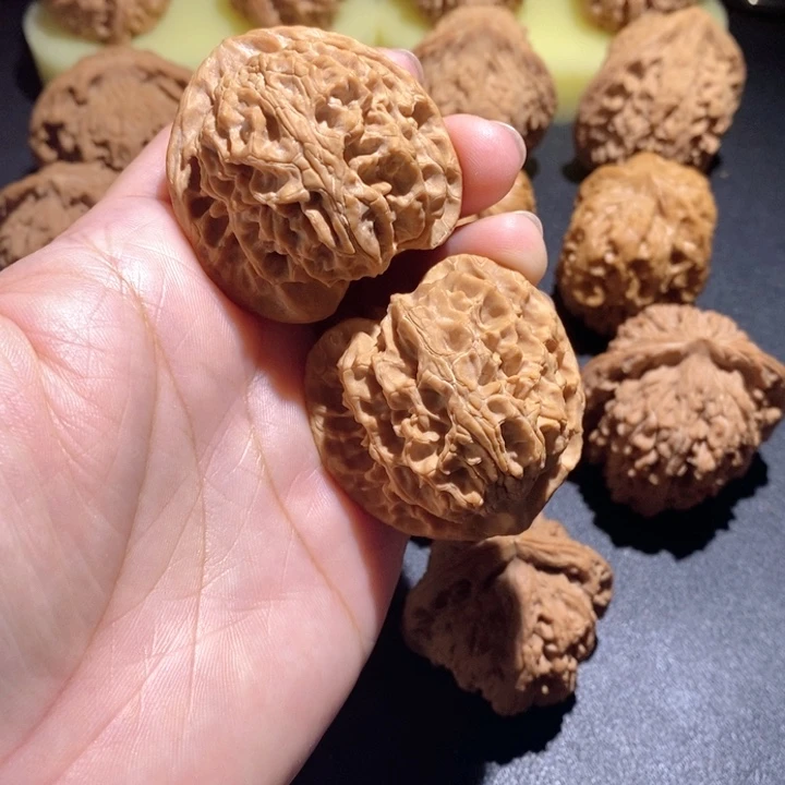 文玩核桃吊坠苹果42