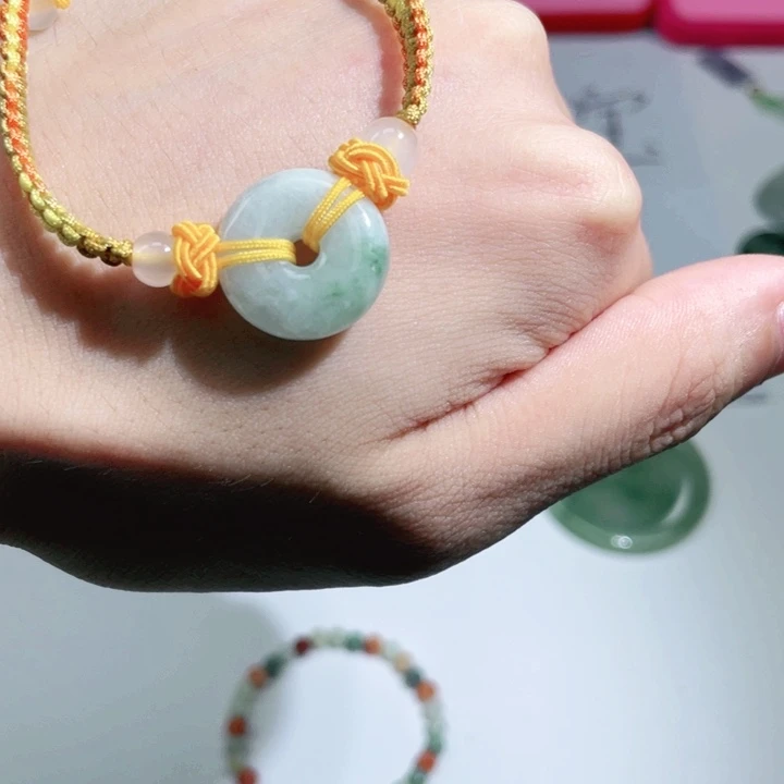 翡翠未镶嵌颈饰111111111