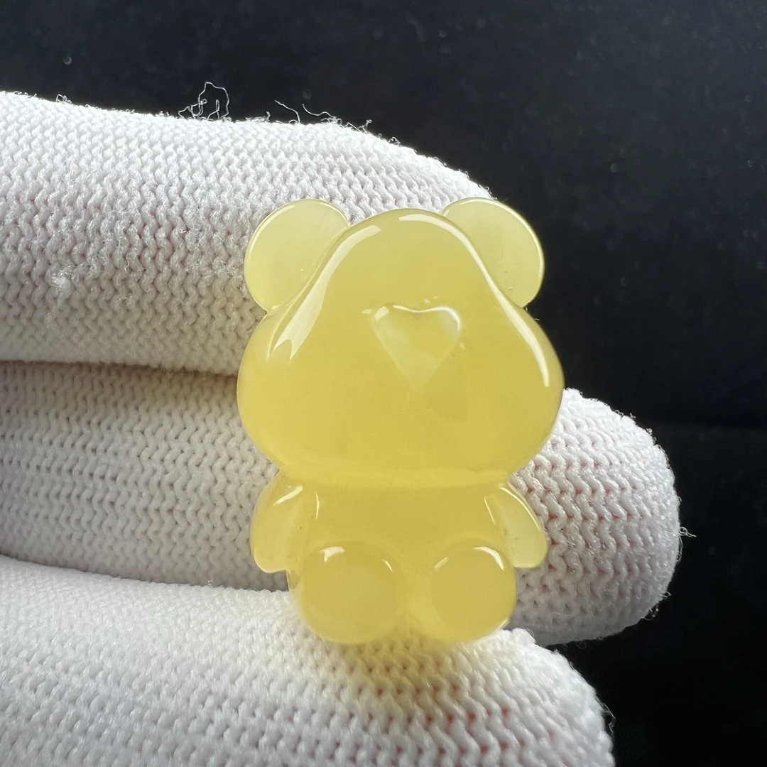 R9003 天然蜜蜡雕刻小熊18*24.3mm 支持鉴定 假一罚四
