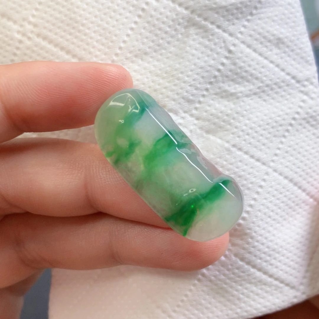 【闪购商品】翡翠未镶嵌颈饰