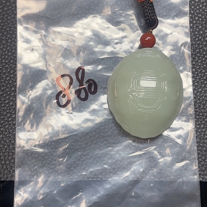 和田玉（糖玉）未镶嵌把件