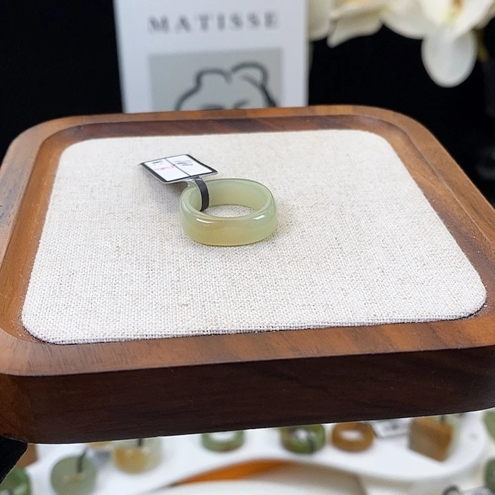 和田玉（糖玉）未镶嵌戒指Z66一口糖蜂蜜方圆15.8