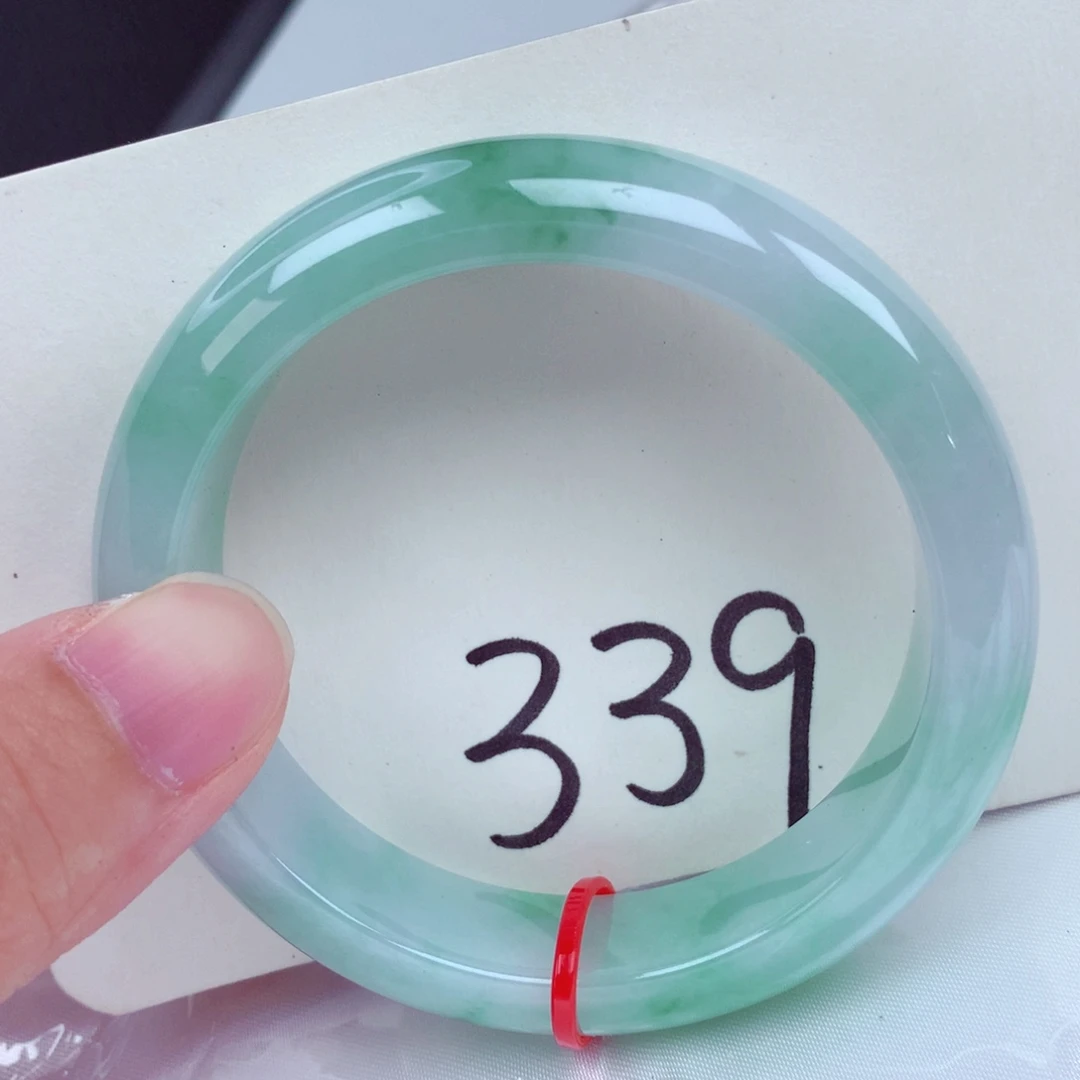 翡翠未镶嵌手镯翡翠