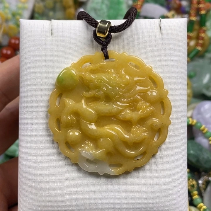 翡翠未镶嵌吊坠(赠链)