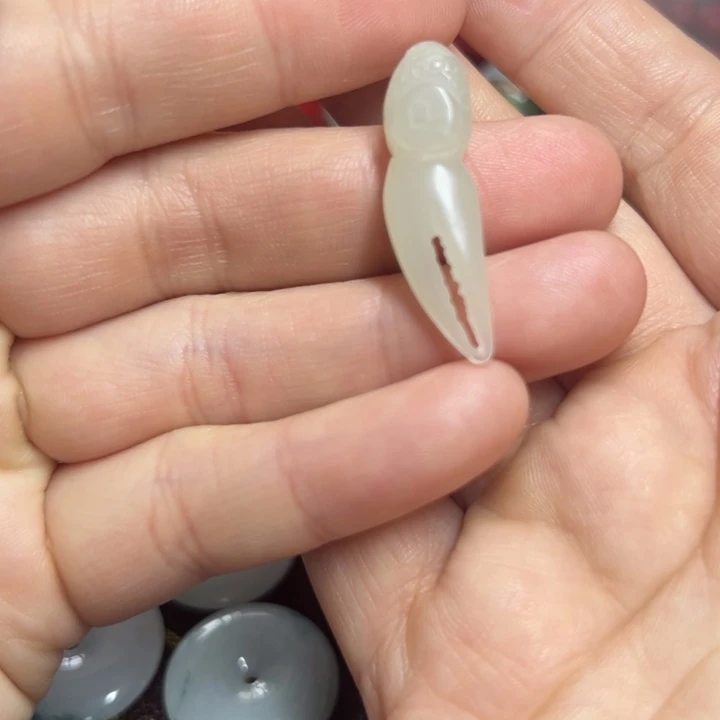 和田玉颈饰未镶嵌