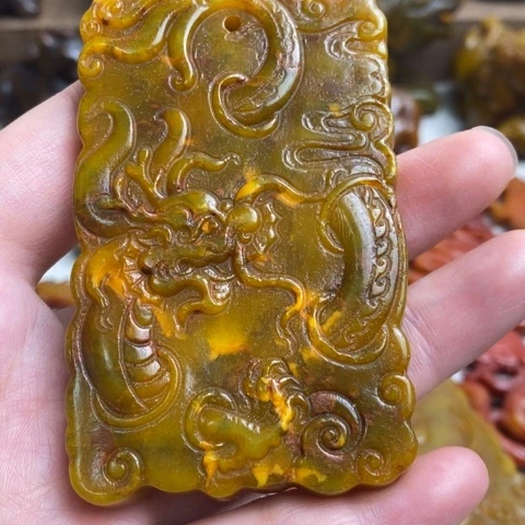 未镶嵌蛇纹石玉颈饰86