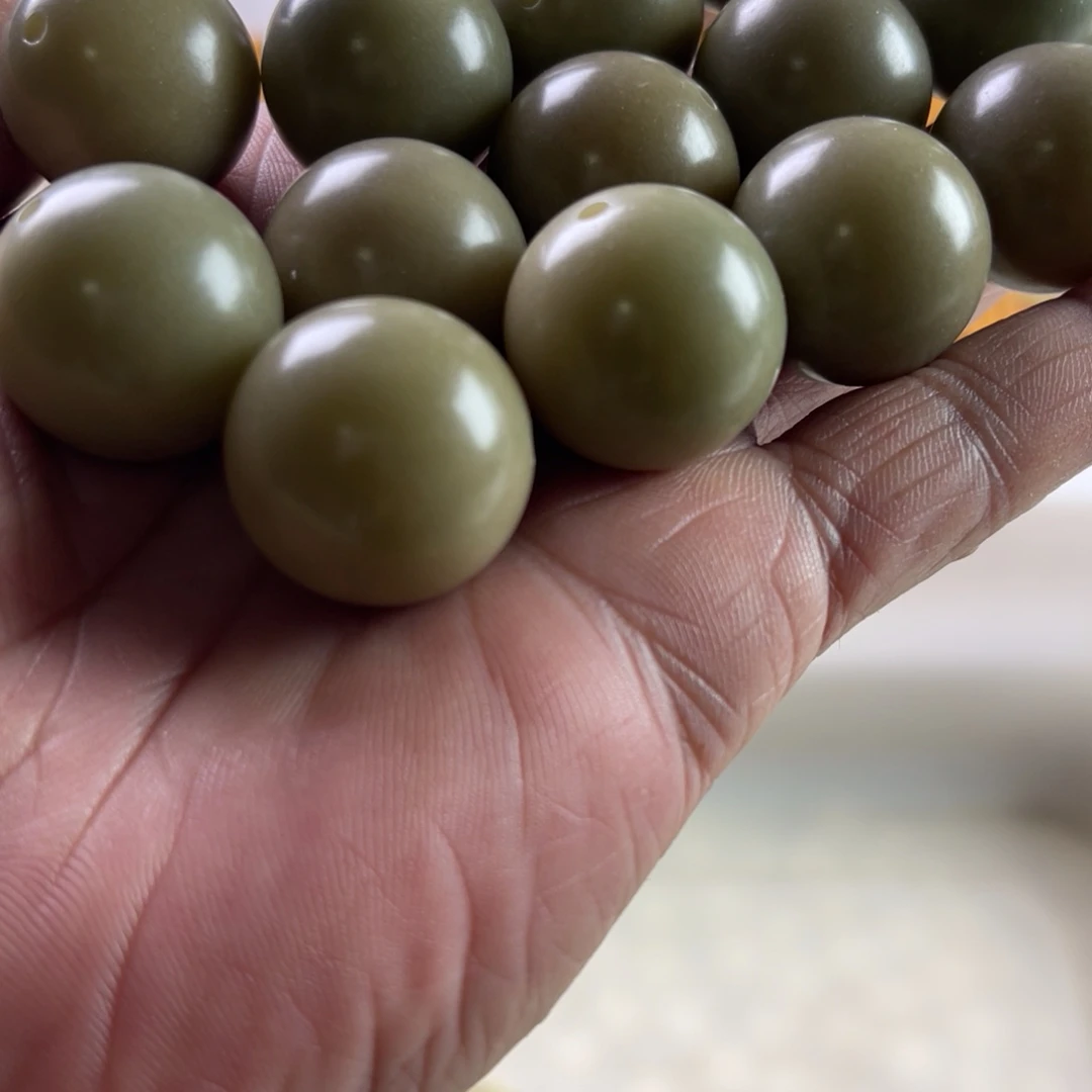 白玉菩提吊坠瑕疵21青提圆珠13颗