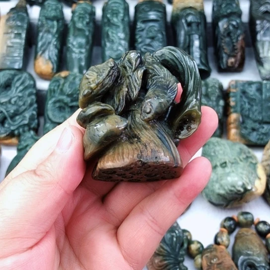 岫岩河磨玉（透闪石质玉）未镶嵌把件