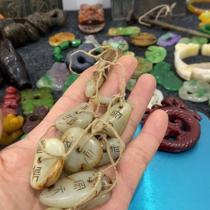 白玉菩提吊坠摆件