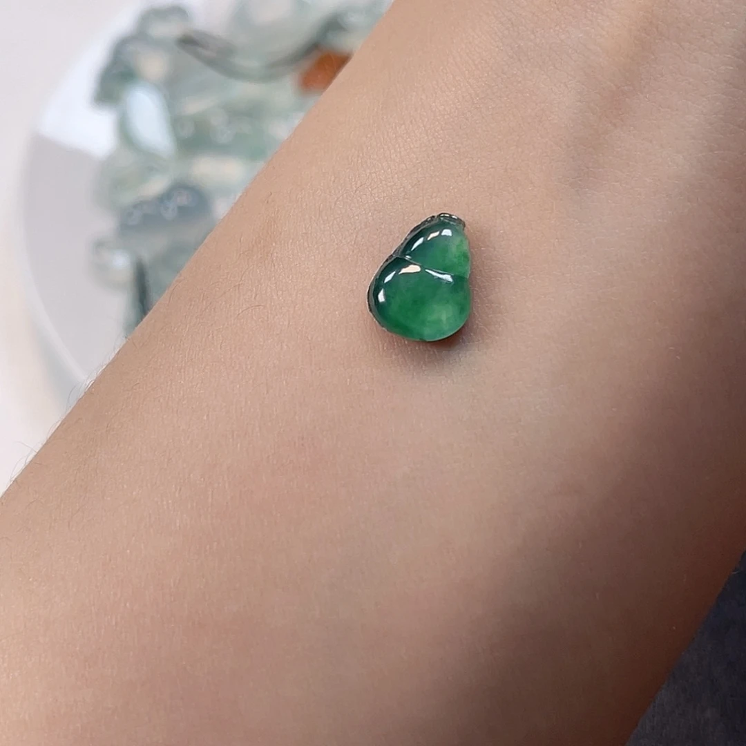 翡翠裸石纯天然A货缅甸翡翠