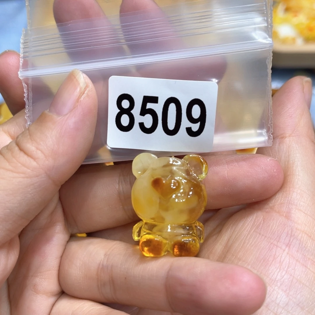 未镶嵌琥珀珠宝奇石