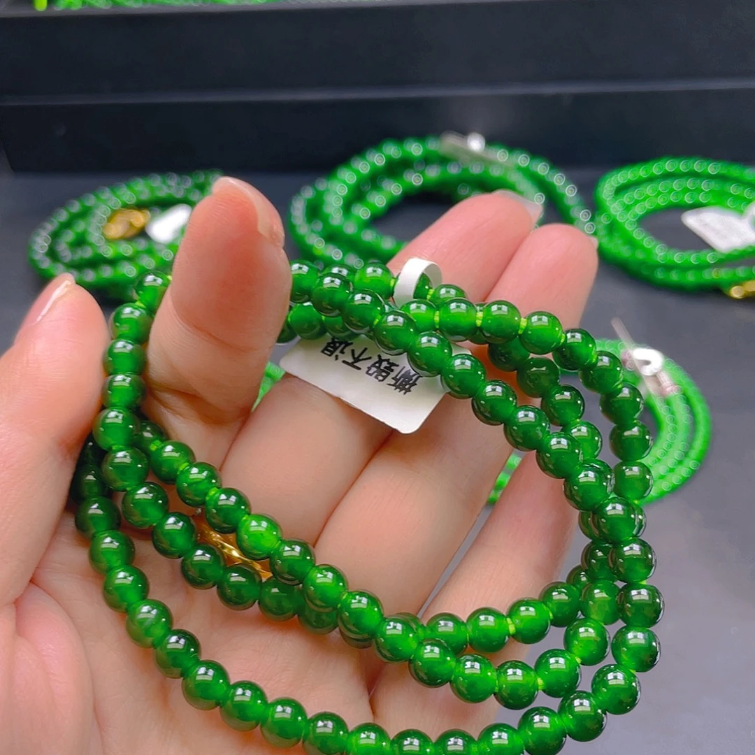 翡翠未镶嵌颈饰