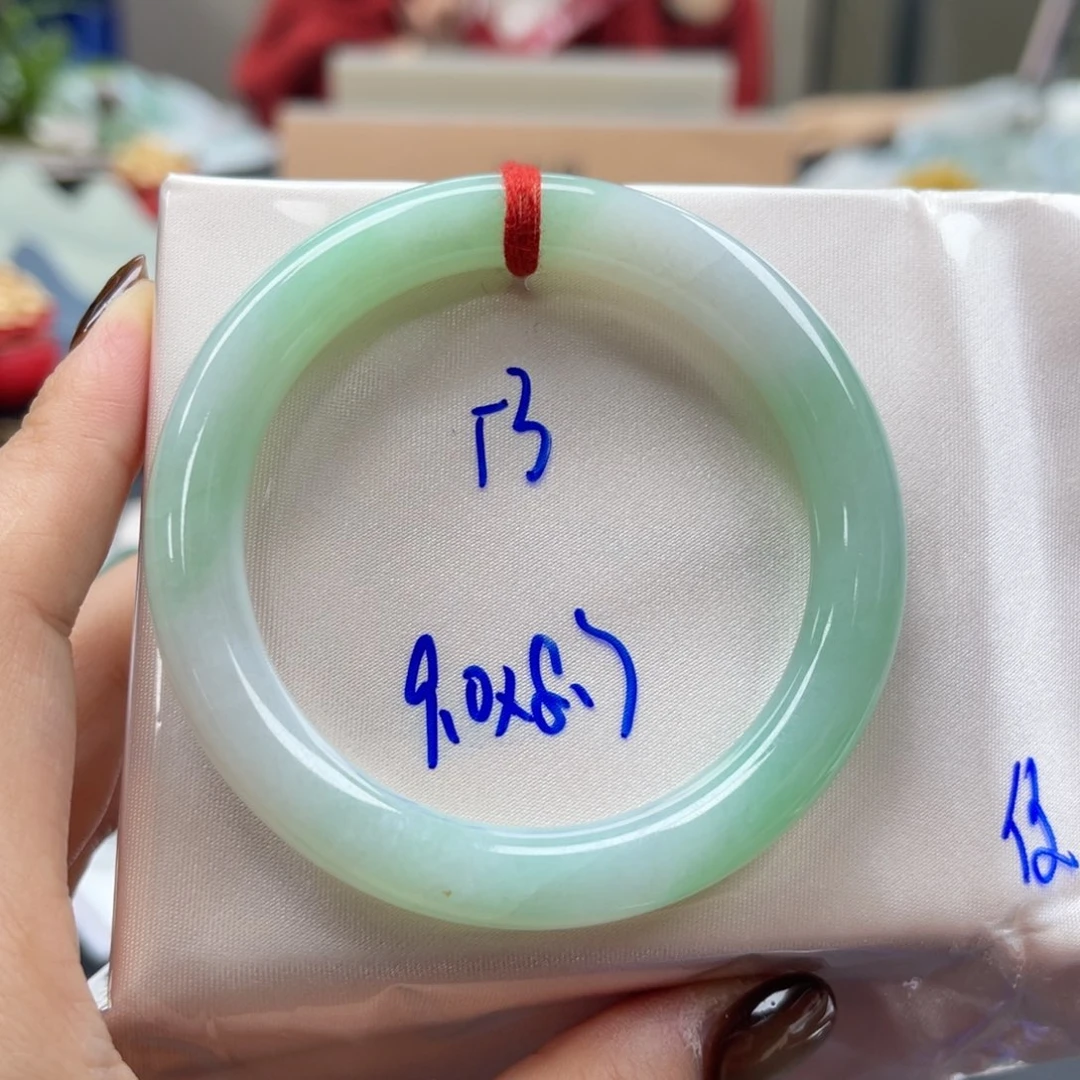 未镶嵌手镯翡翠翡翠