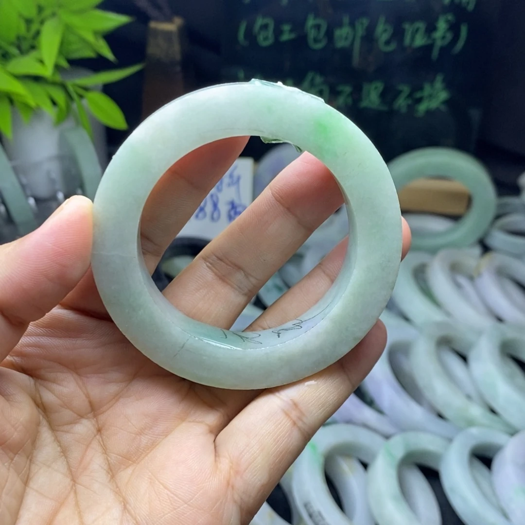 未镶嵌手镯定制翡翠