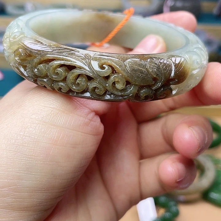 和田玉手镯61圈口   编号78未镶嵌