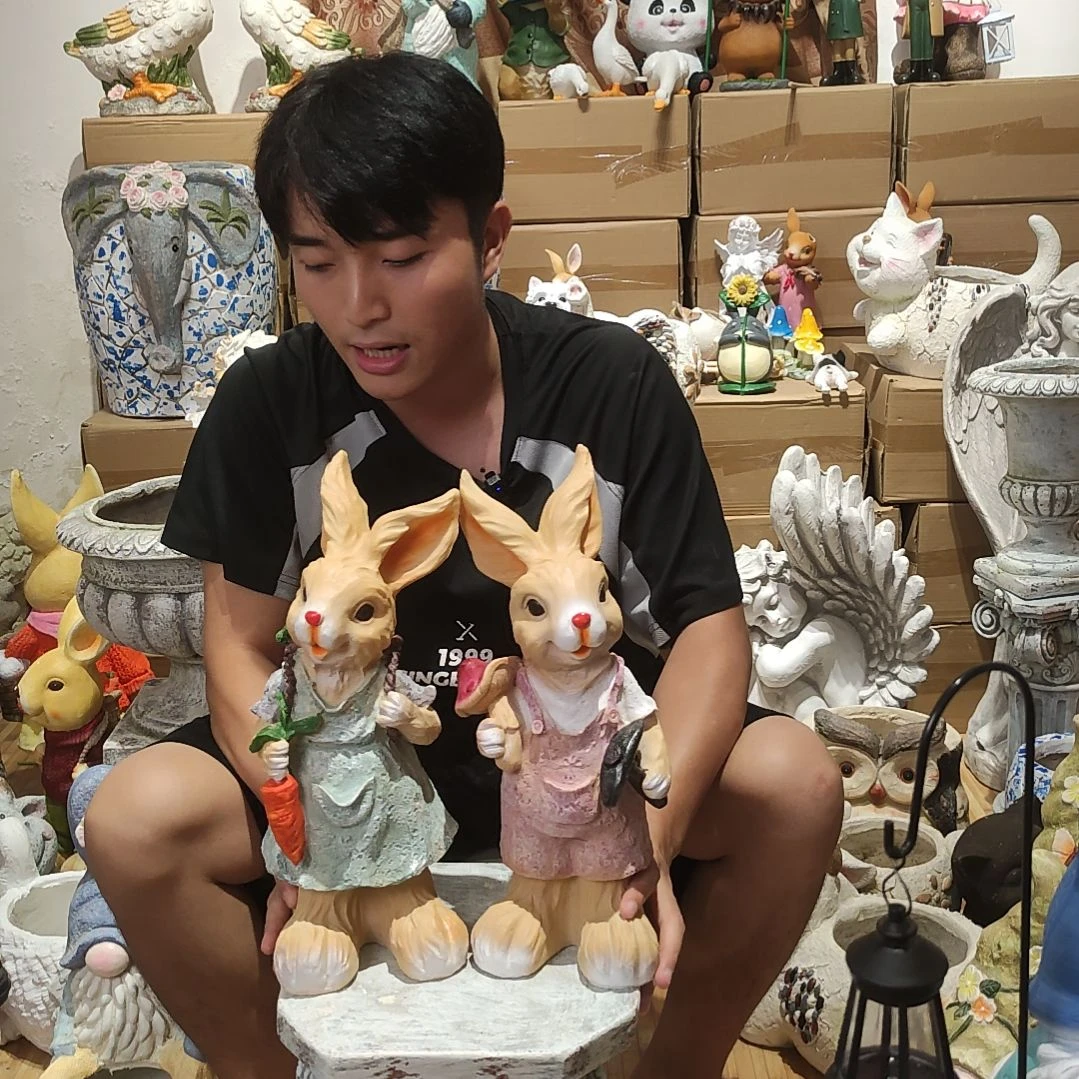 合成树脂彼得兔一对