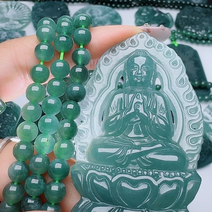 翡翠未镶嵌颈饰1111