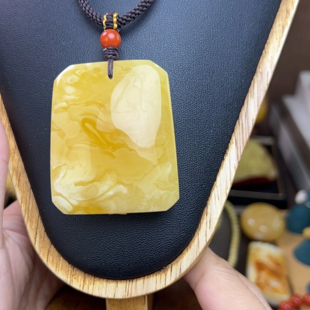 蜜蜡吊坠(赠链)未镶嵌