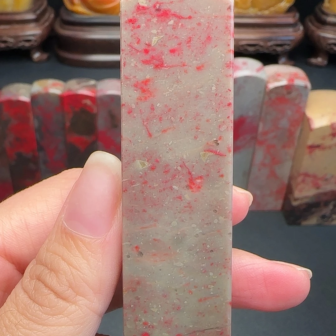 昌化石昌化鸡血石