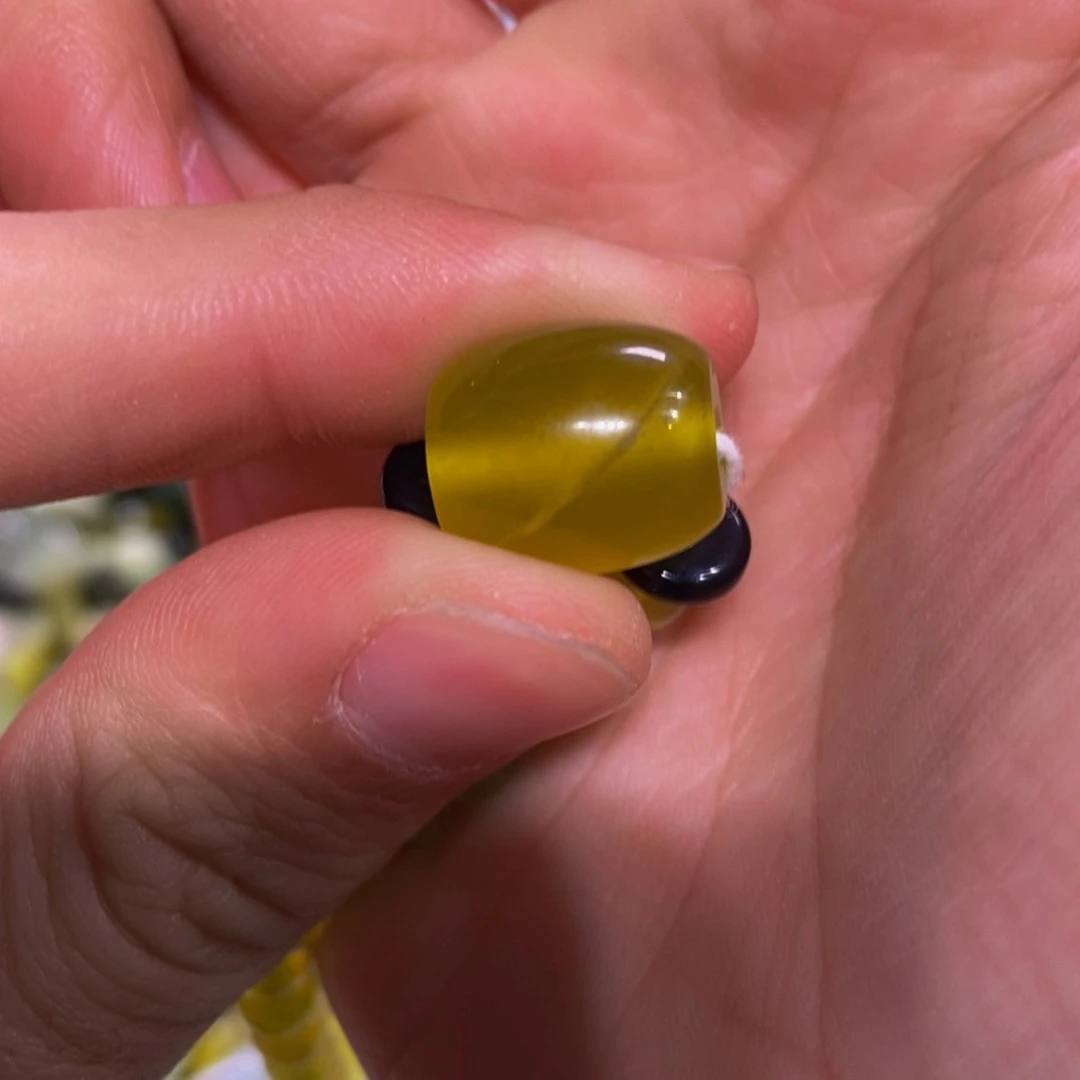 蛇纹石玉吊坠未镶嵌