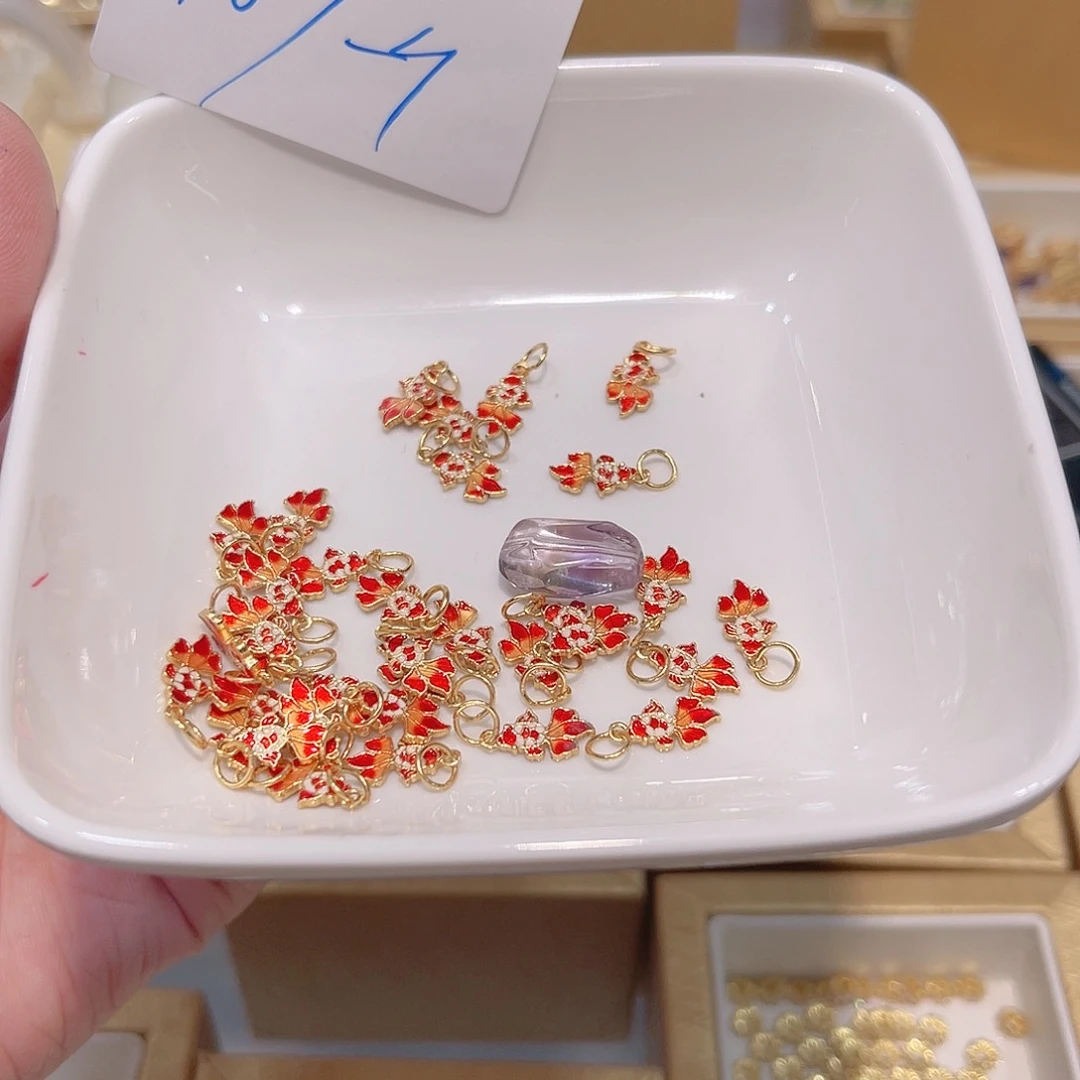 水晶珠宝半成品银S925镀金镶嵌48 。